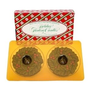 Vintage Avon Holly Berry Wreath Floating Candles Set of 2 Christmas NIB